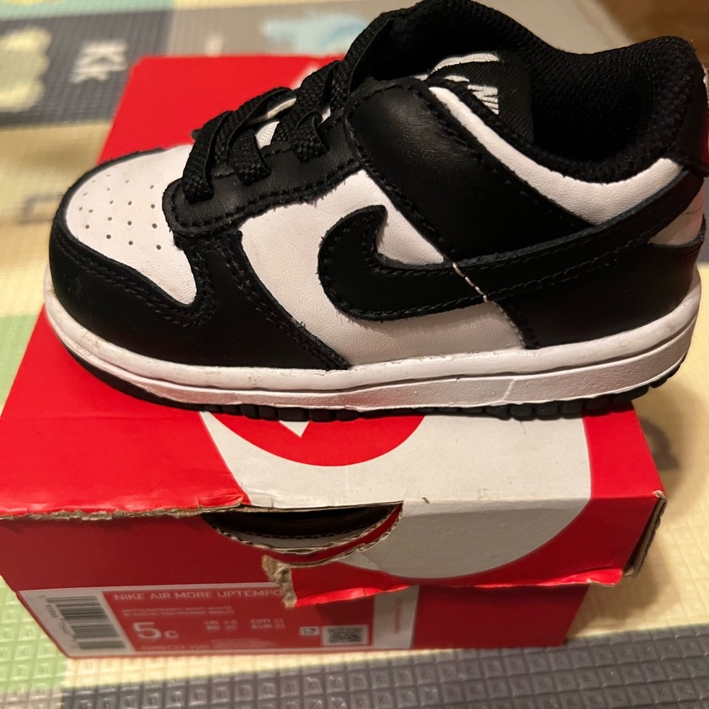 Nike panda dunk 5c toddler!